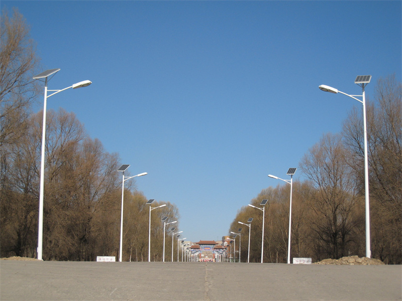 太阳能路灯杆