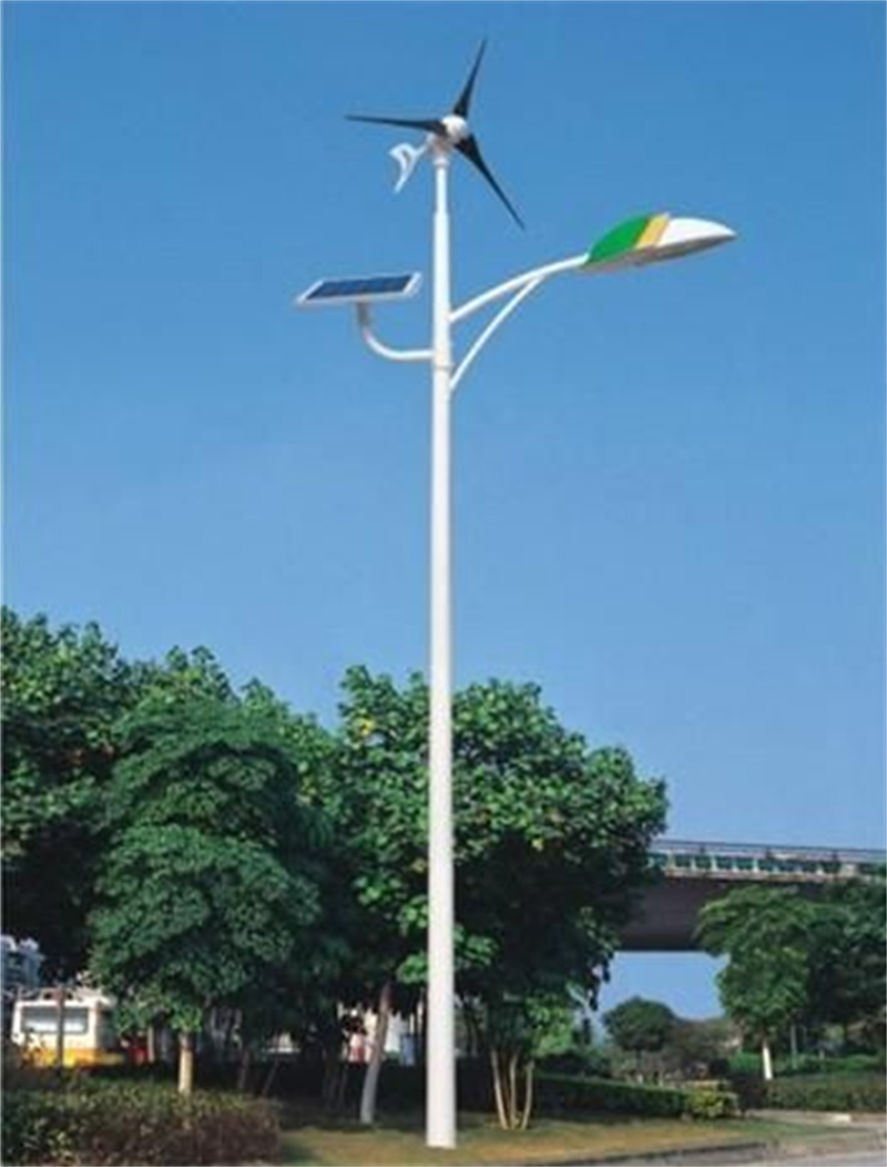 太阳能路灯杆